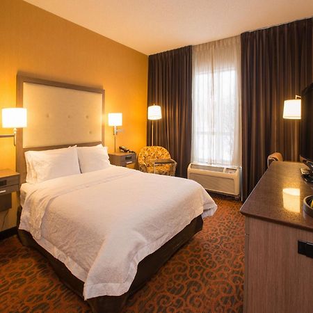 Hampton Inn Toronto-Mississauga West 외부 사진
