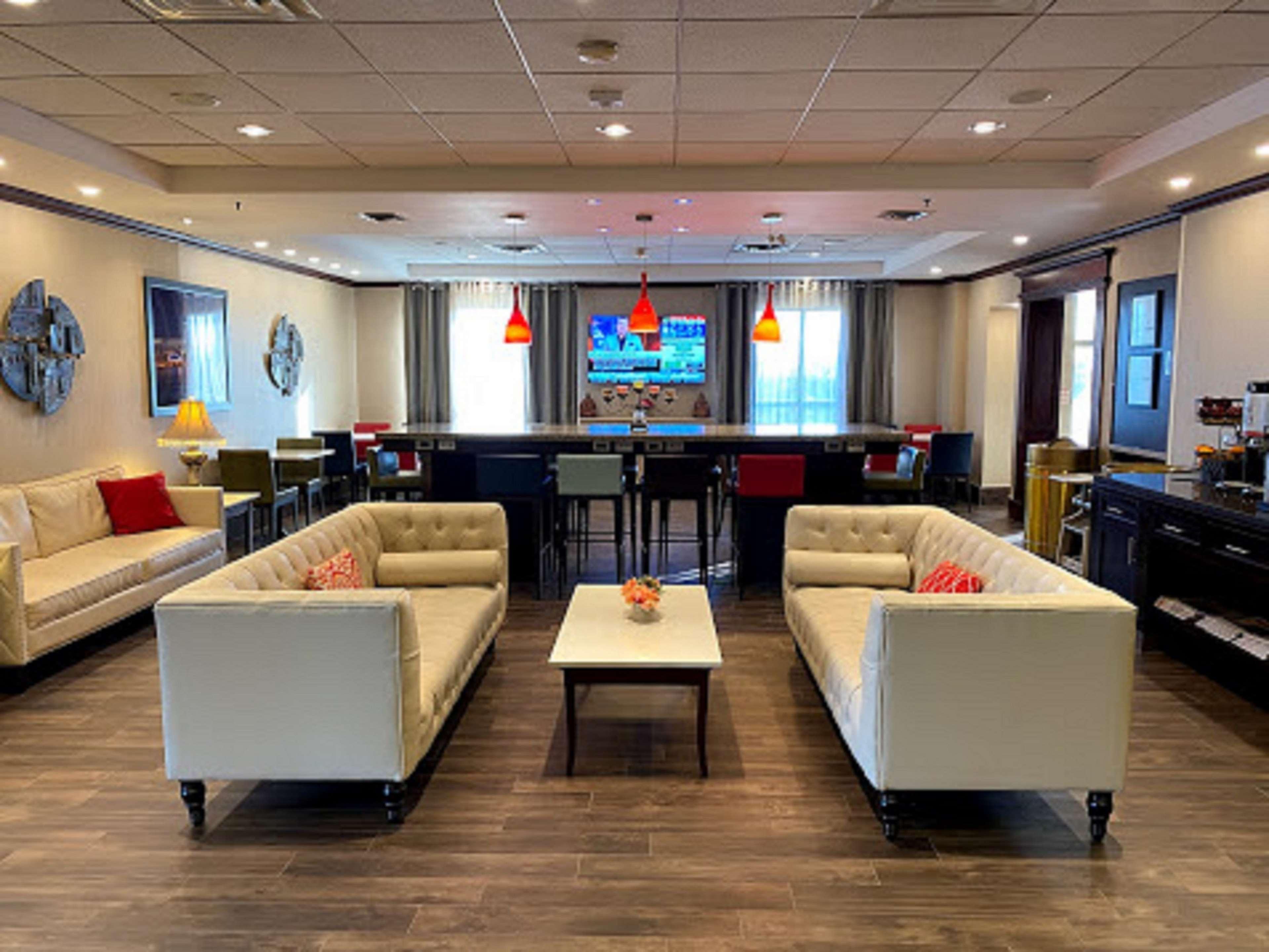 Hampton Inn Toronto-Mississauga West 외부 사진