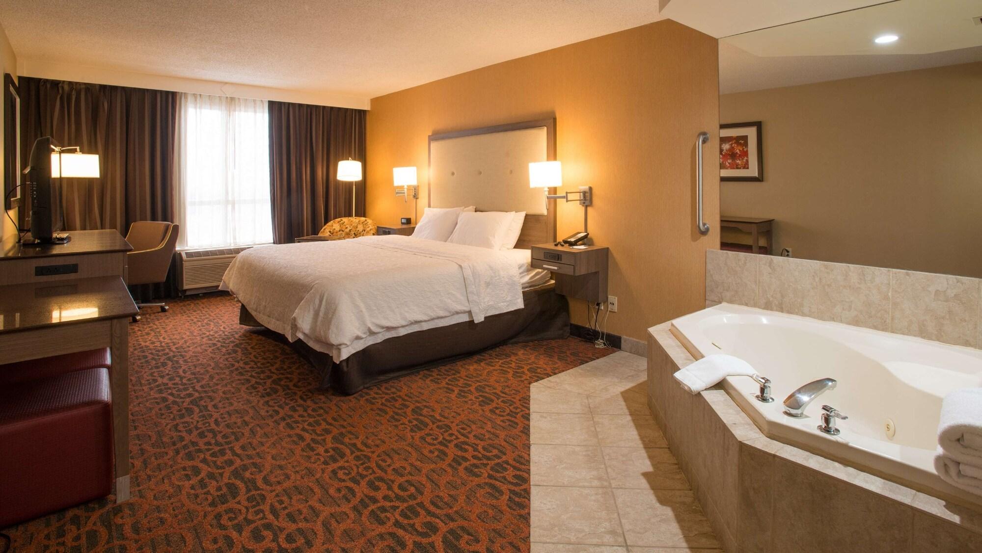 Hampton Inn Toronto-Mississauga West 외부 사진
