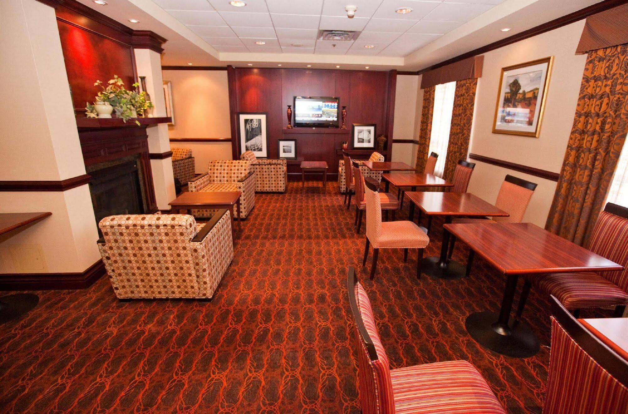 Hampton Inn Toronto-Mississauga West 레스토랑 사진